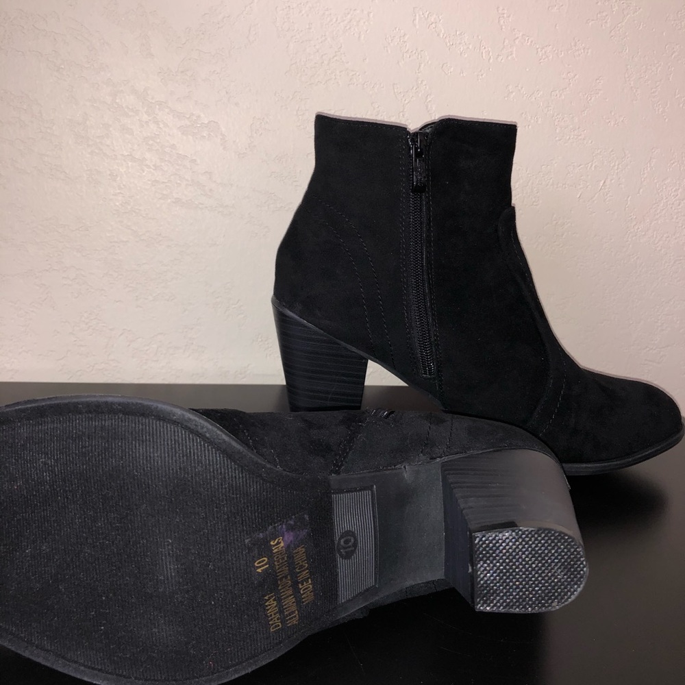 Booties - Picture 3 of 4